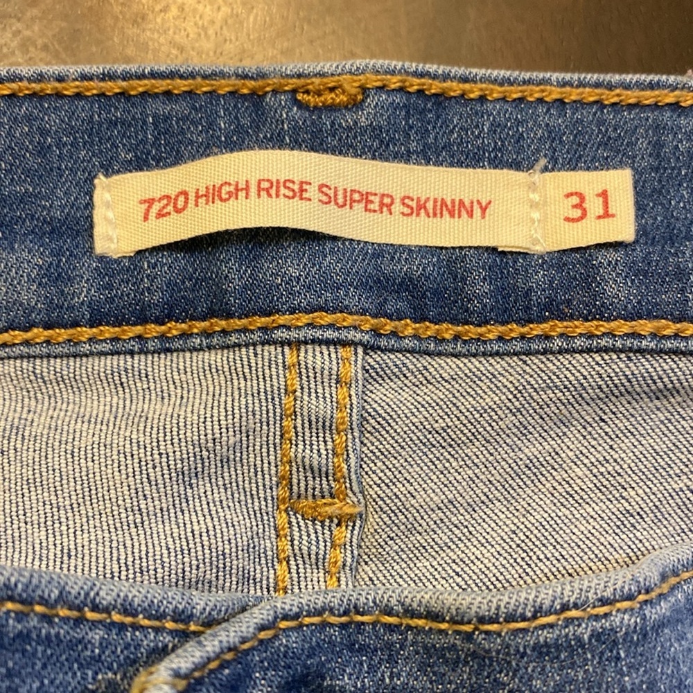 Levi’s 720 High-Rise Super Skinny Distressed Jeans  - Size 31✨ - Picture 7 of 14